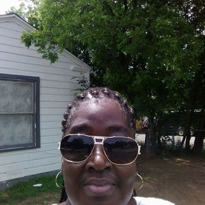 Meet your Posher, Viola